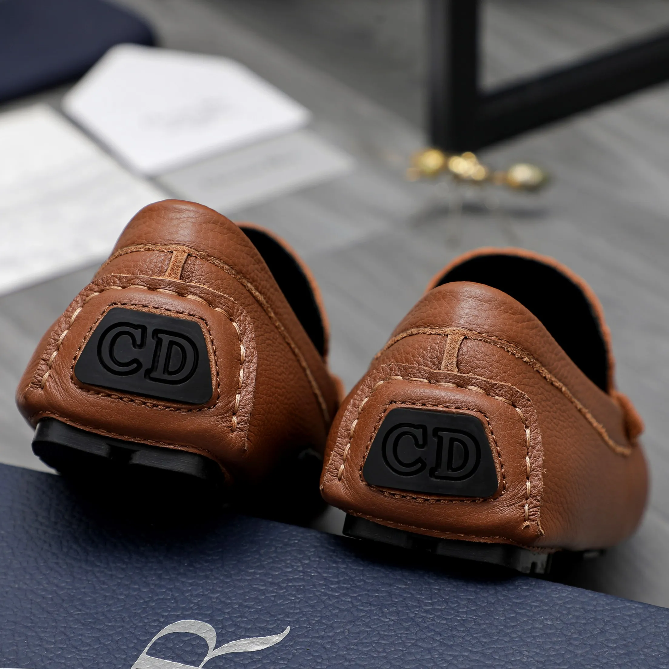 Men's shoes 💰400 Product trademark: Dior "Dior" casual slip-on shoes Regular size: 38-45 (45 is custom-made and non-returnable) Product materials: Selected cowhide embossed upper, pigskin lining, rubber outsole